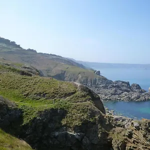 Home, Hébergement de vacances